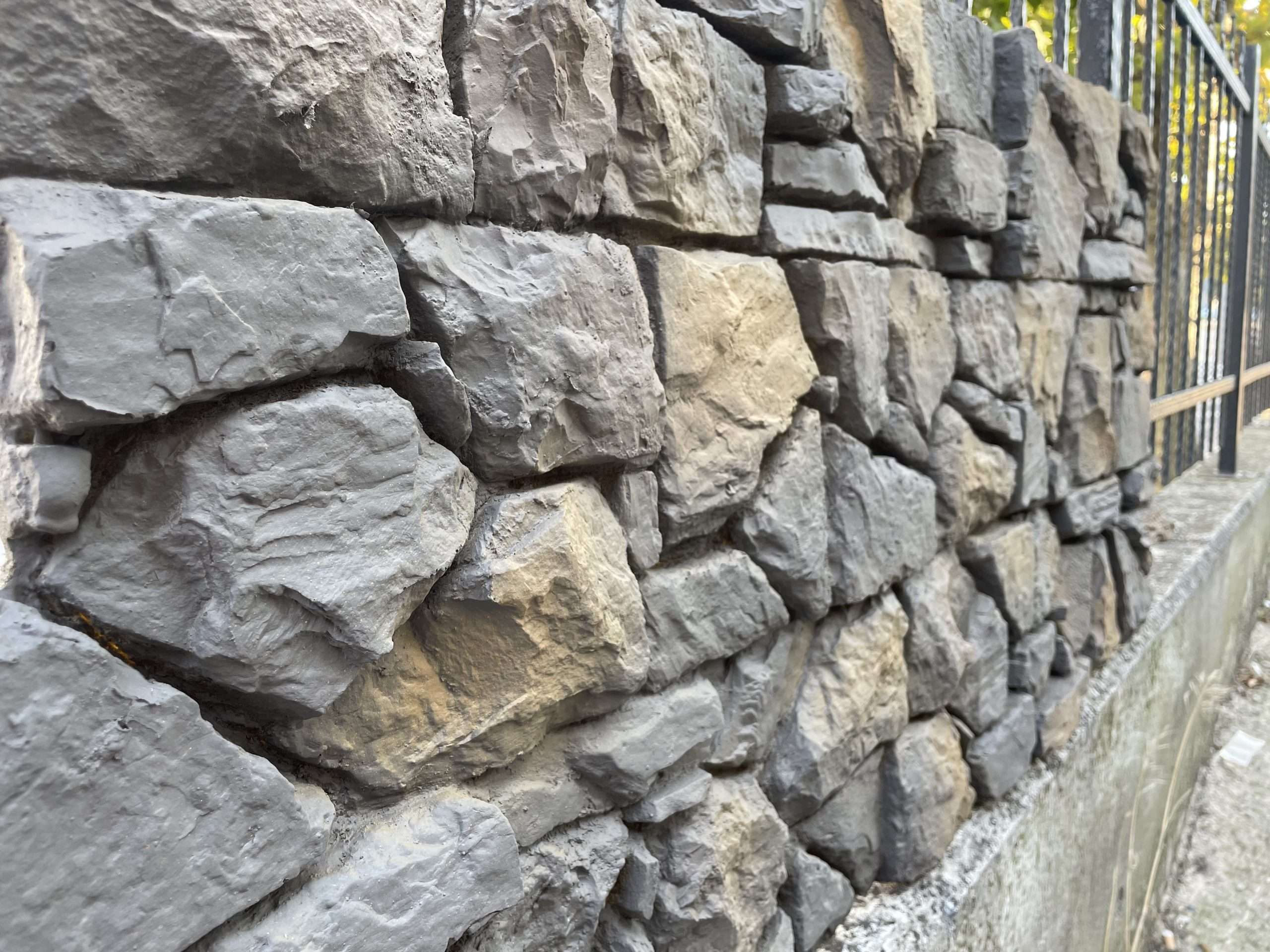 pizarra Pizarra Grey – İç ve Dış Mekan için (Poliüretan) 3B Taş Görünümlü Duvar Paneli (120 cm x 60 cm) - Görsel 4