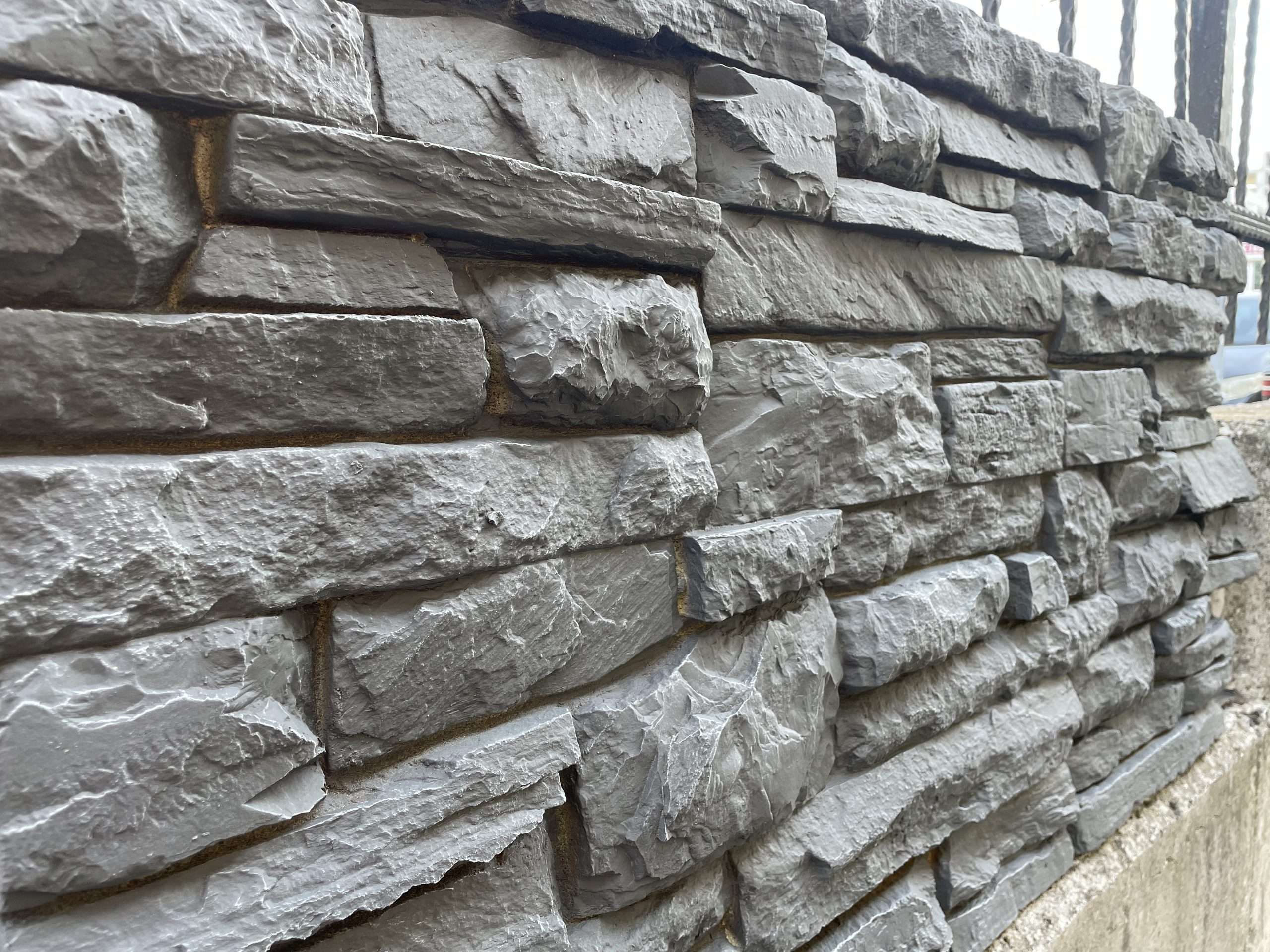 ardesia Ardesia Nero – İç ve Dış Mekan için (Poliüretan) 3B Taş Görünümlü Duvar Paneli (117 cm x 61 cm) - Görsel 2