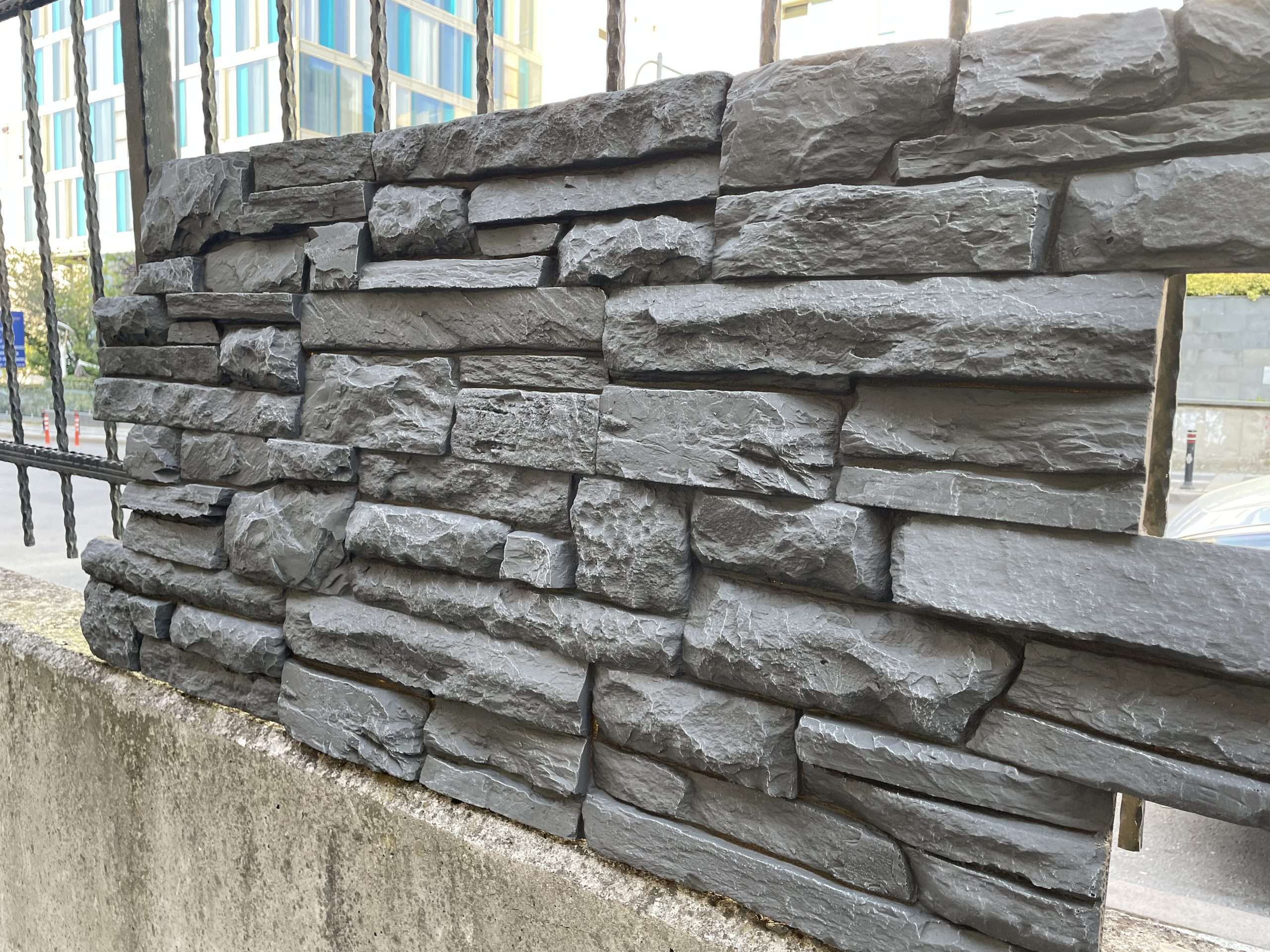 ardesia Ardesia Nero – İç ve Dış Mekan için (Poliüretan) 3B Taş Görünümlü Duvar Paneli (117 cm x 61 cm) - Görsel 3