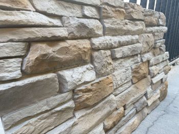 Ardesia Sandy – İç ve Dış Mekan için (Poliüretan) 3B Taş Görünümlü Duvar Paneli (117 cm x 61 cm) - Görsel 2