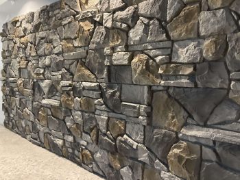 Pizarra Grey – İç ve Dış Mekan için (Poliüretan) 3B Taş Görünümlü Duvar Paneli (120 cm x 60 cm) - Görsel 3