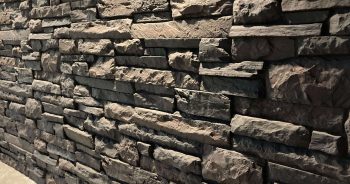 Ardesia Rosso – İç ve Dış Mekan için (Poliüretan) 3B Taş Görünümlü Duvar Paneli (117 cm x 61 cm) - Görsel 2